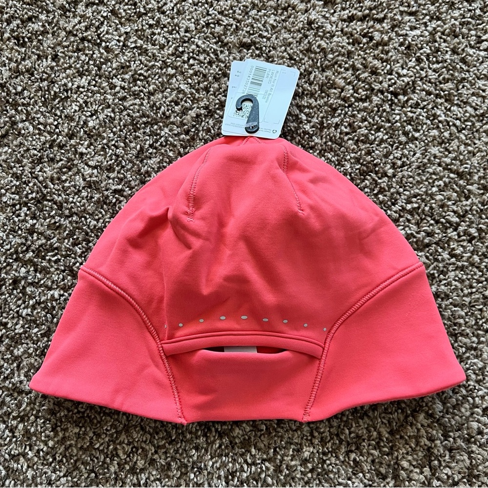 NWT Lululemon Run For It All Beanie